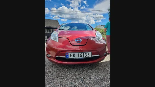 NISSAN LEAF Tekna