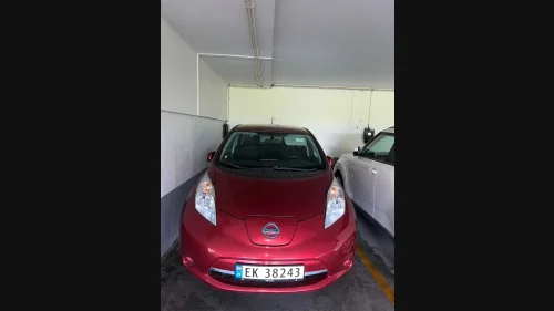 NISSAN LEAF