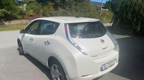 NISSAN LEAF