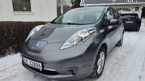 NISSAN LEAF