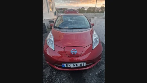 NISSAN LEAF
