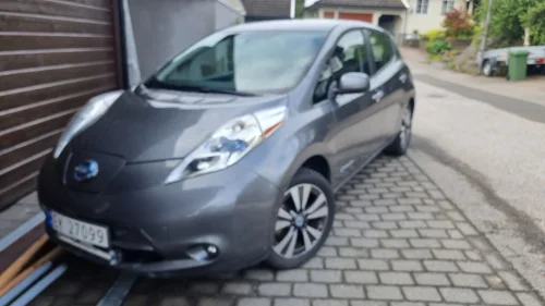 NISSAN LEAF Tekna
