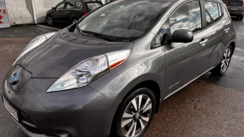NISSAN LEAF 30KW-109 hk-100 000 km, Handsfree-ESP-BOSE -360 kamera-