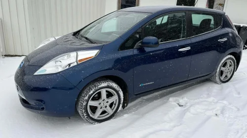 NISSAN LEAF