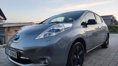NISSAN LEAF 30kWh Black Edition 30 kWh