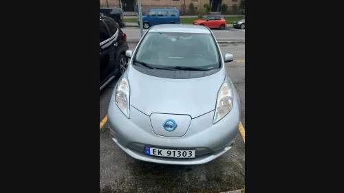 NISSAN LEAF