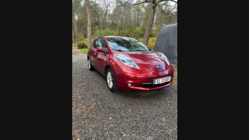 NISSAN LEAF