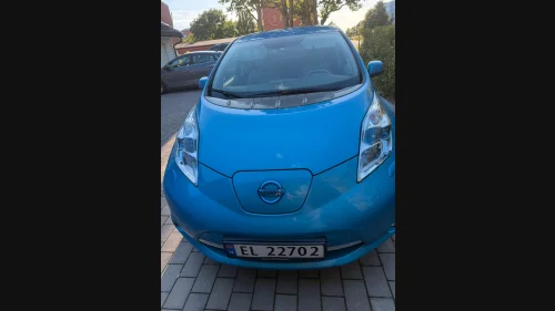 NISSAN LEAF