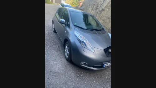 NISSAN LEAF