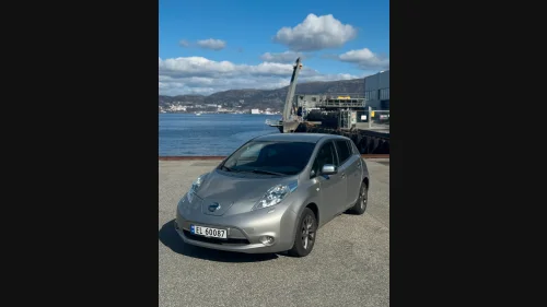 NISSAN LEAF Tekna