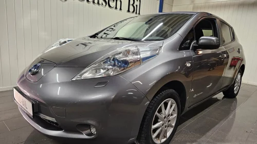 NISSAN LEAF 24kWh eu 2026, ryggekamera, isofix,rattvarme, bose, lav km+++