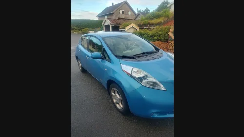 NISSAN LEAF