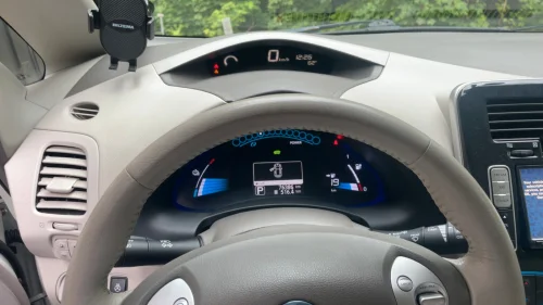 NISSAN LEAF