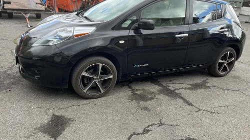 NISSAN LEAF 24KW 109HK TEKNA KLIMA SKINN RYGGEKAMERA EU-GODKJ.