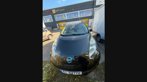 NISSAN LEAF