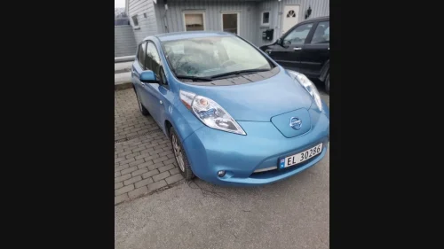 NISSAN LEAF