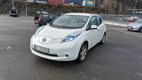 NISSAN Leaf