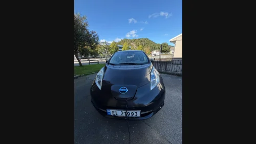NISSAN LEAF