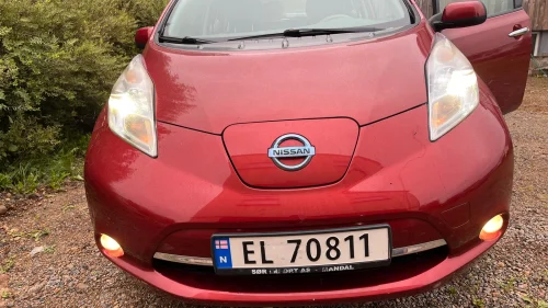 NISSAN LEAF