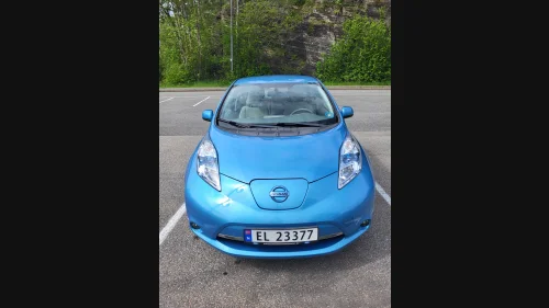 NISSAN LEAF
