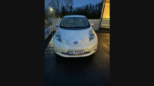 NISSAN LEAF