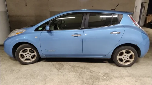 NISSAN LEAF