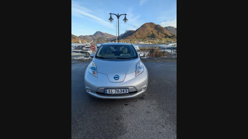 NISSAN LEAF