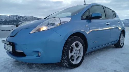 NISSAN LEAF