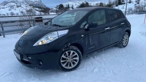 NISSAN LEAF
