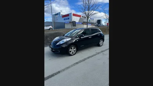 NISSAN LEAF