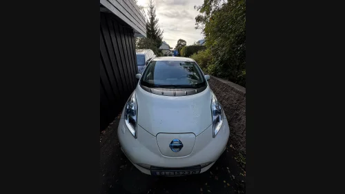 NISSAN LEAF