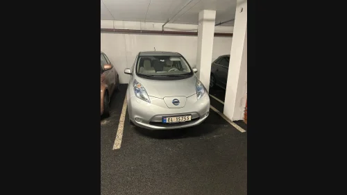 NISSAN LEAF