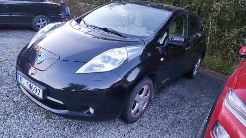 NISSAN LEAF