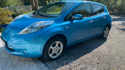 NISSAN LEAF