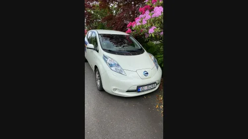 NISSAN LEAF