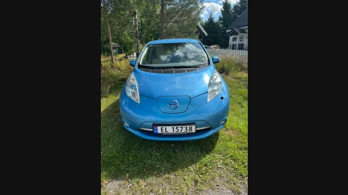 NISSAN LEAF