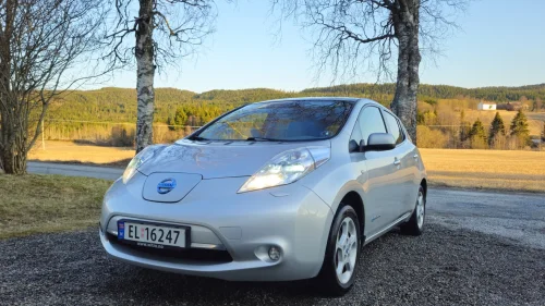 NISSAN LEAF