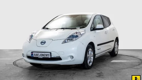 NISSAN LEAF *INGEN MINSTEPRIS* EN EIER KAMERA NAVI RATTVARME