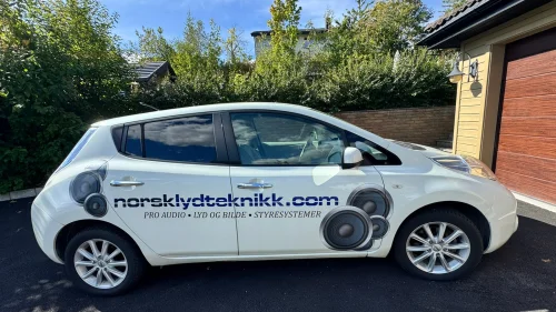 NISSAN LEAF