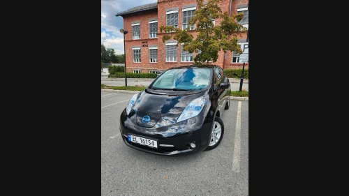 NISSAN LEAF