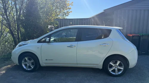 NISSAN LEAF
