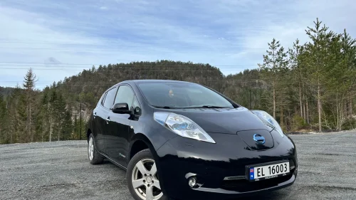 NISSAN LEAF