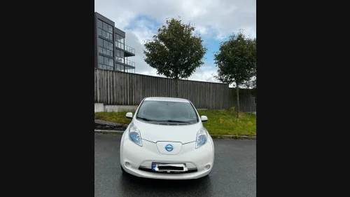 NISSAN LEAF Tekna