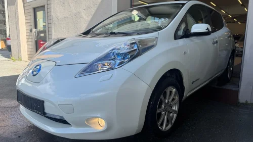 NISSAN LEAF 24KWh, 1 EIER, 10/12 STREKER, EU OK TIL JANUAR 2028,