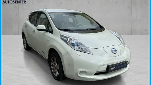 NISSAN LEAF Outlet | CC | Nye Piggdekk | NAV | Fersk-EU