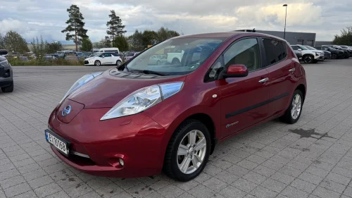 NISSAN LEAF