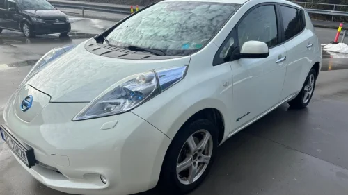 NISSAN LEAF LEAF