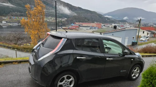 NISSAN LEAF Nissan leaf