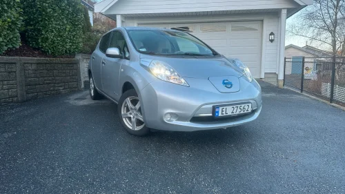 NISSAN LEAF