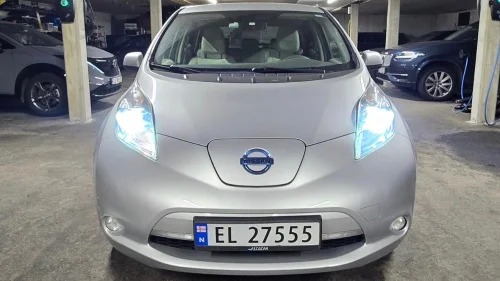 NISSAN LEAF